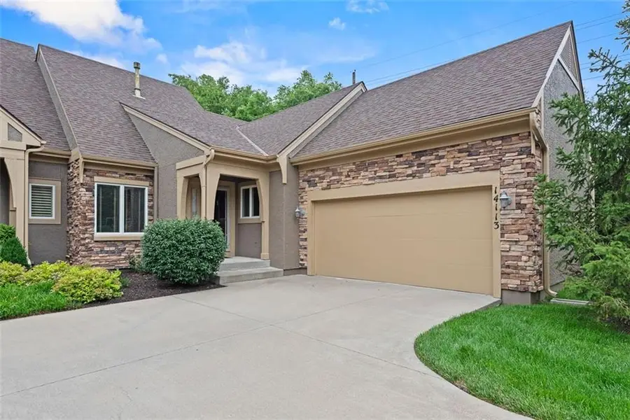 14113 S Summit Street, Olathe, KS 66062 - #2