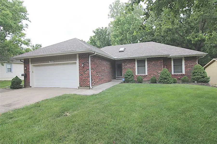 10012 E 72nd Street, Kansas City, MO 64133 - #3