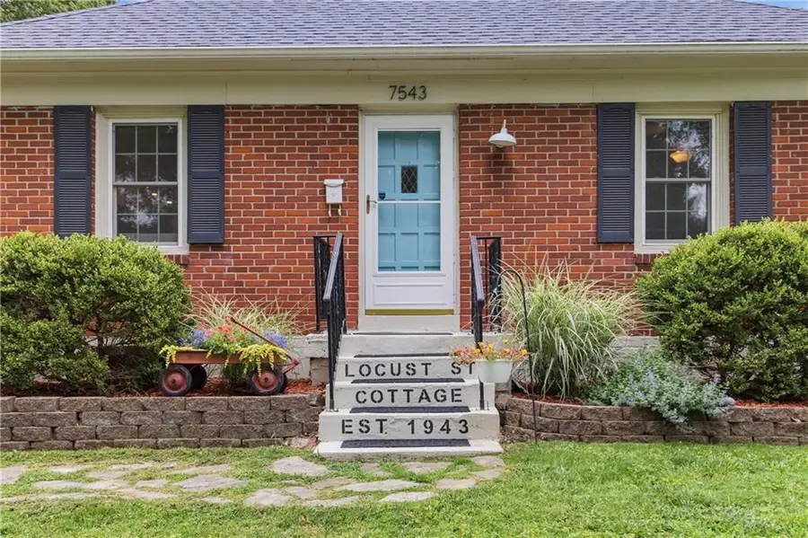 7543 Locust Street, Kansas City, MO 64131 - #2