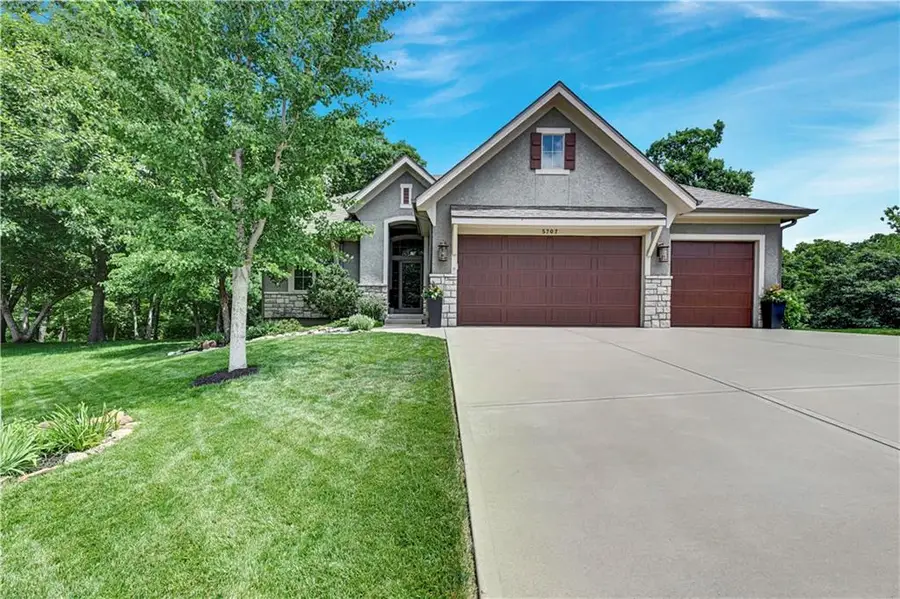 5707 Constance Street, Shawnee, KS 66216 - #2