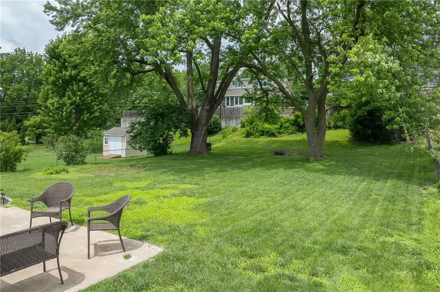 1905 Rosewood Terrace, Saint Joseph, MO 64503 - #3