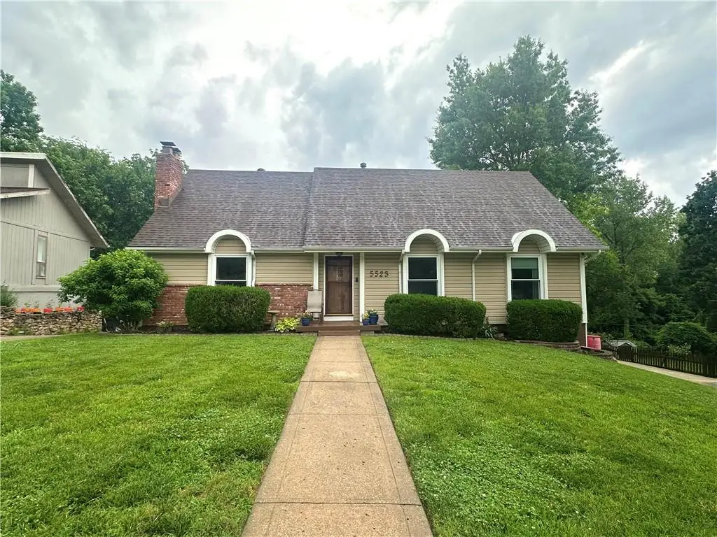 5523 NW Seminole Drive, Kansas City, MO 64152 - #1