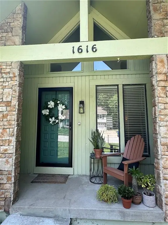 1616 NE Ridgeview Drive, Lees Summit, MO 64086 - #3