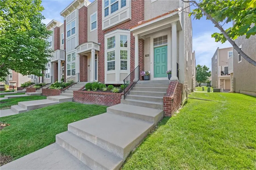 2909 Swift Street, North Kansas City, MO 64116 - #2