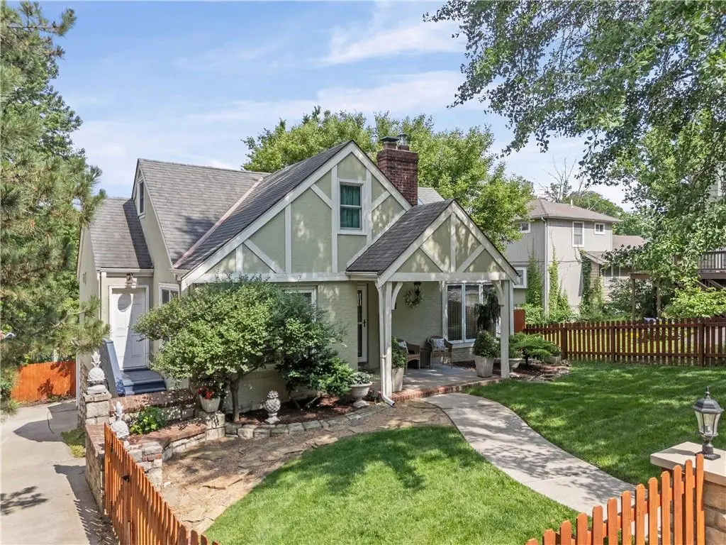 4815 Bell Street, Kansas City, MO 64112 - #1