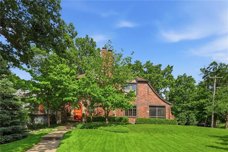 1141 Valentine Road, Kansas City, MO 64111 - #3