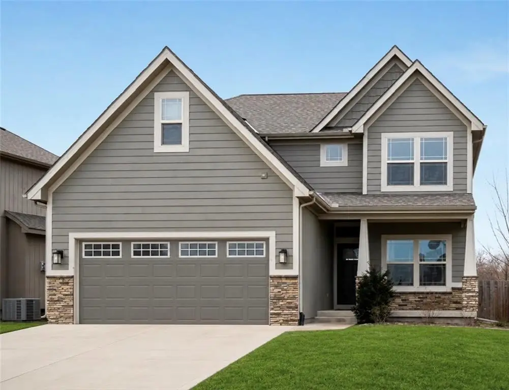 1117 Tamarisk Drive, Leavenworth, KS 66048 - #1