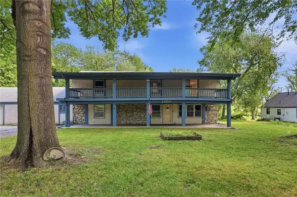 11310 Lister Drive, Kansas City, MO 64137