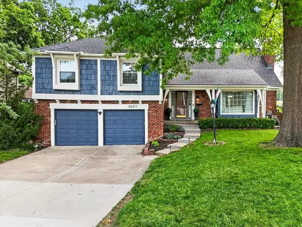 10287 Rosewood Street, Overland Park, KS 66207