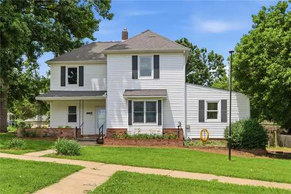 301 Allcutt Avenue, Bonner Springs, KS 66012