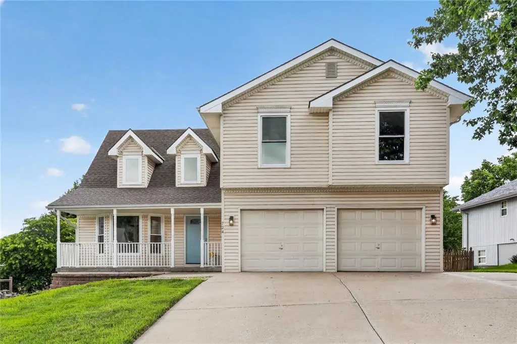 724 N Plum Rose Drive, Liberty, MO 64068 - #1