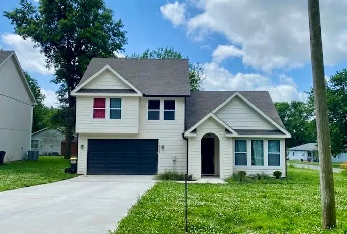 413 W Walnut Street, Cleveland, MO 64734 - #1