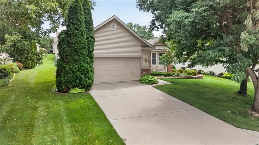 2717 S Woodbury Drive, Independence, MO 64055 - #3