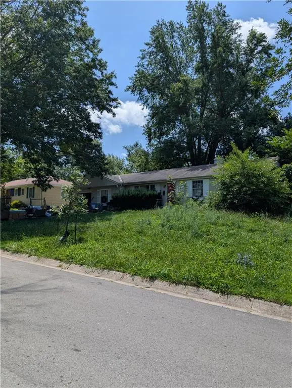 6901 E 97th Street, Kansas City, MO 64134