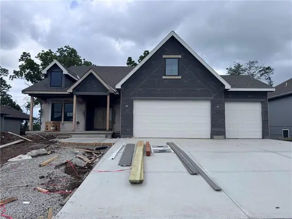 1945 Longview Drive, Liberty, MO 64068