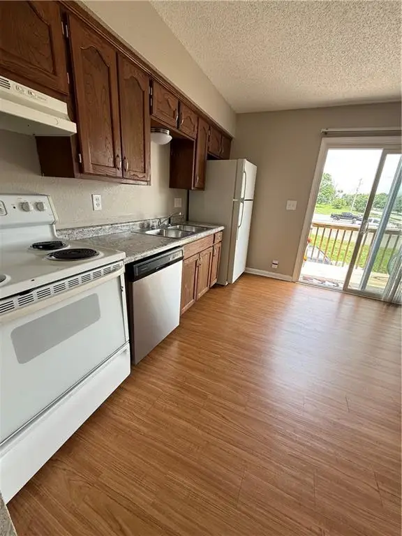 2621 N 155th Terrace, Basehor, KS 66007 - #3
