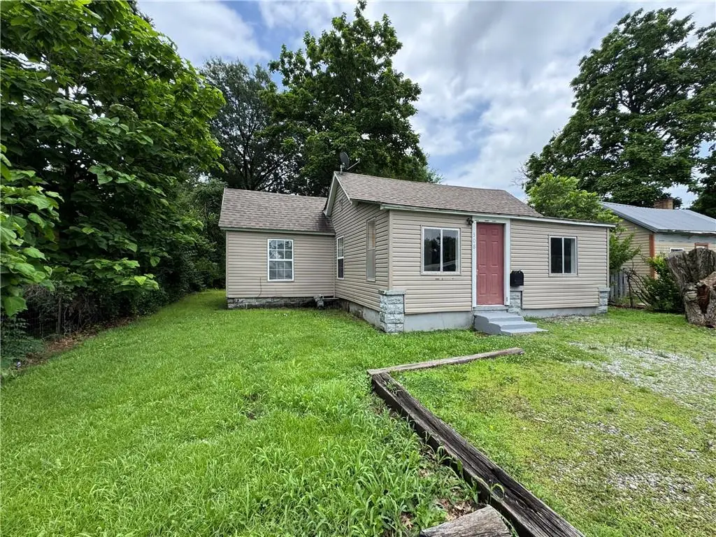 508 N Fairview Street, Pittsburg, KS 66762 - #1