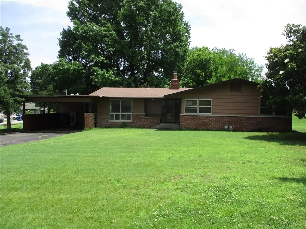 1816 Cherokee Avenue, Baxter Springs, KS 66713 - #1