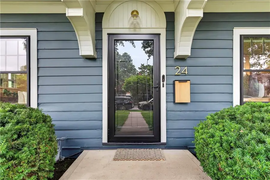 24 W 69th Street, Kansas City, MO 64113 - #2