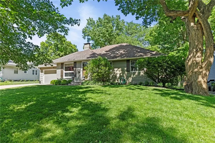 7729 Windsor Street, Prairie Village, KS 66208 - #3