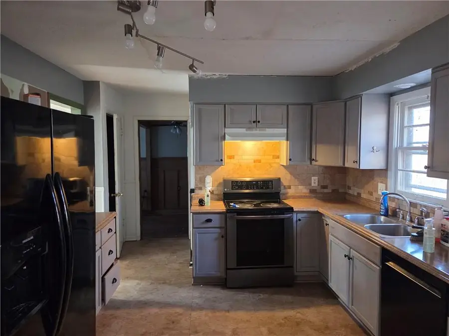 8510 E 110th Terrace, Kansas City, MO 64134 - #3