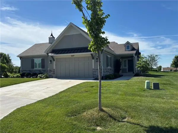 21847 W 82nd Terrace, Lenexa, KS 66220