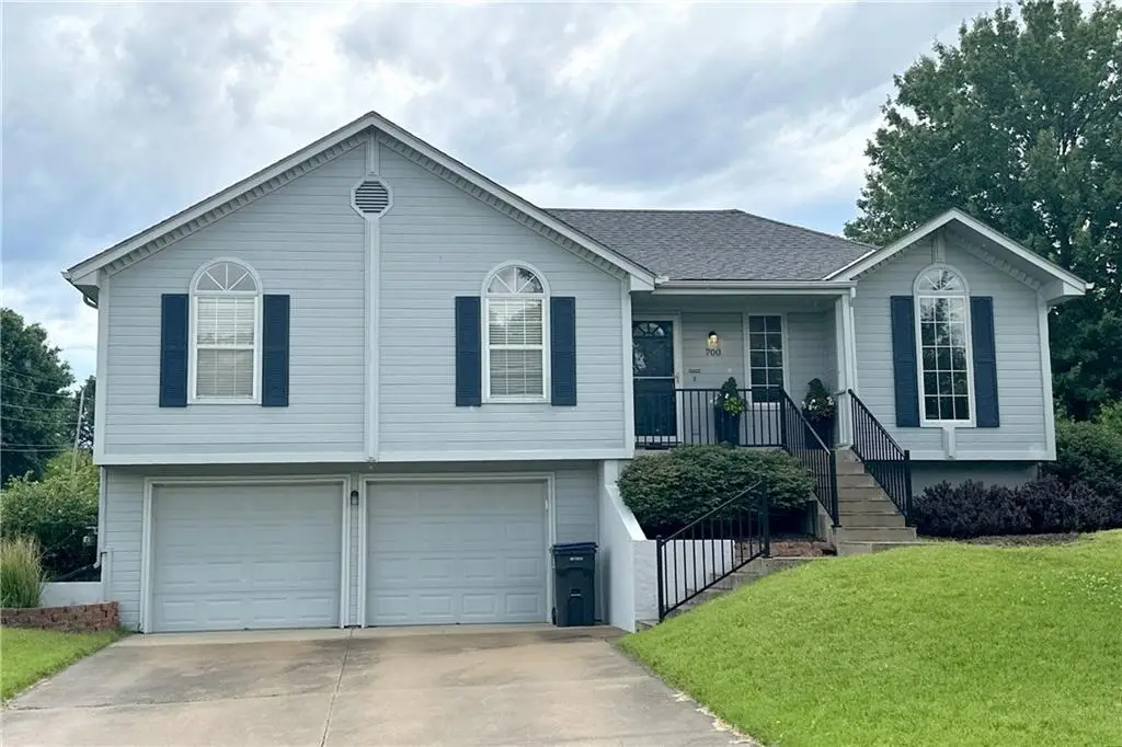 700 NE Hunters Ridge, Lees Summit, MO 64086 - #1