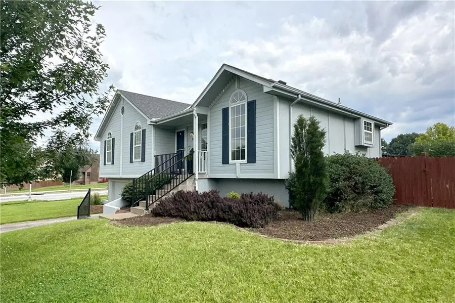 700 NE Hunters Ridge, Lees Summit, MO 64086 - #2