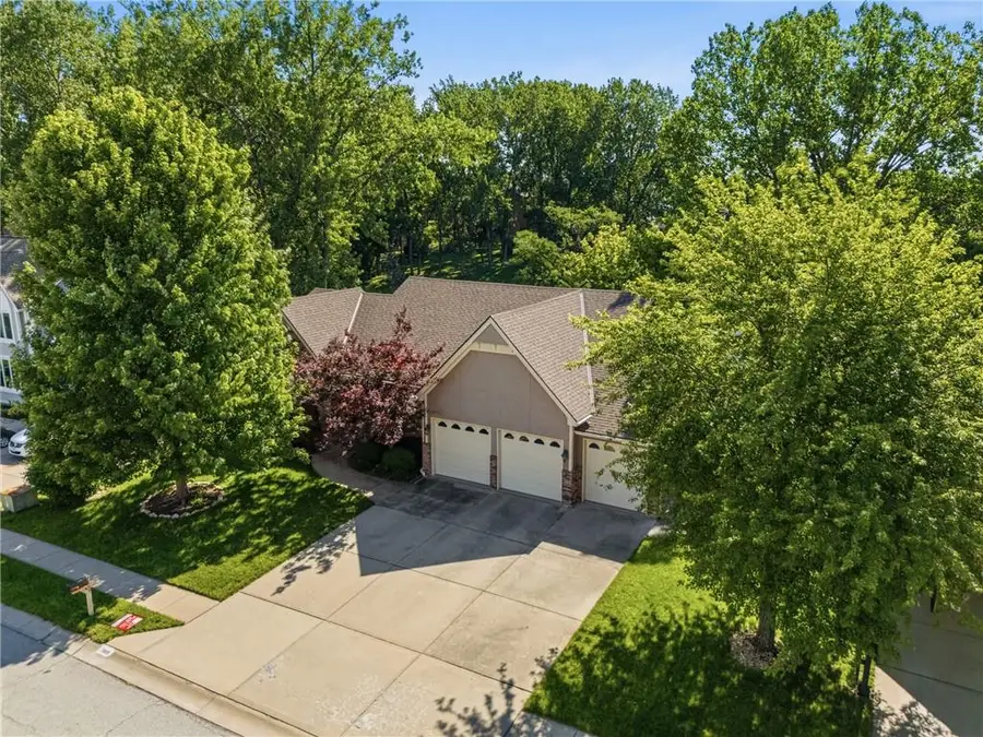 7809 N Revere Drive, Kansas City, MO 64151 - #2