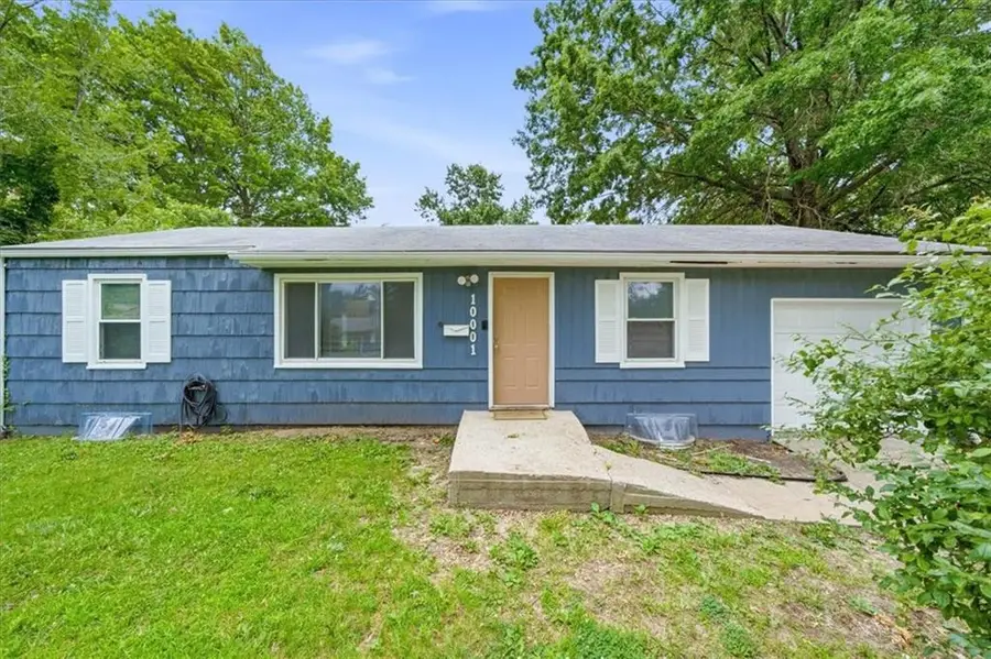10001 Bellaire Avenue, Kansas City, MO 64134 - #2