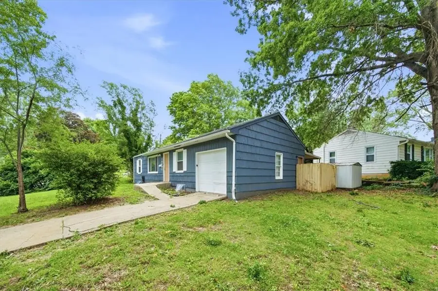 10001 Bellaire Avenue, Kansas City, MO 64134 - #3