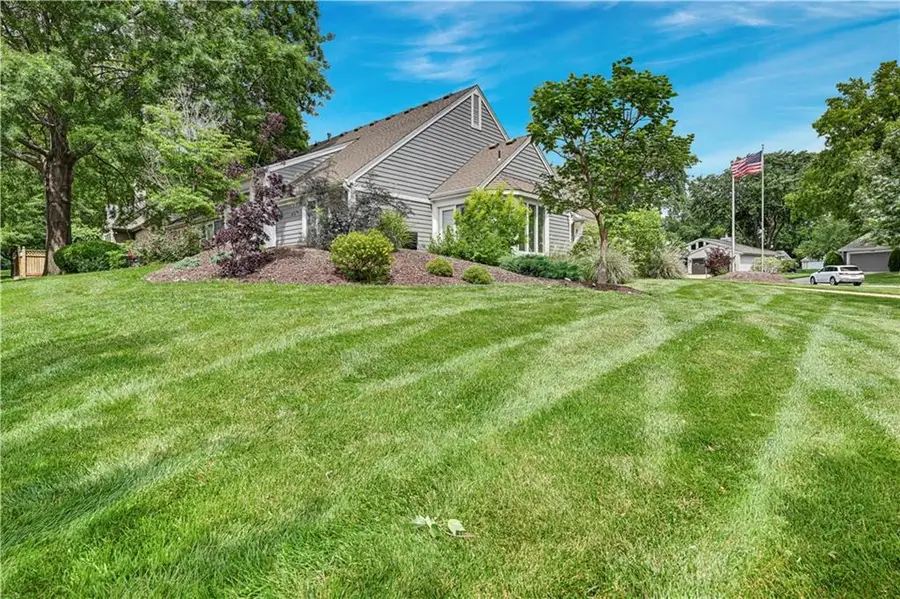 12313 Pembroke Lane, Leawood, KS 66209 - #3