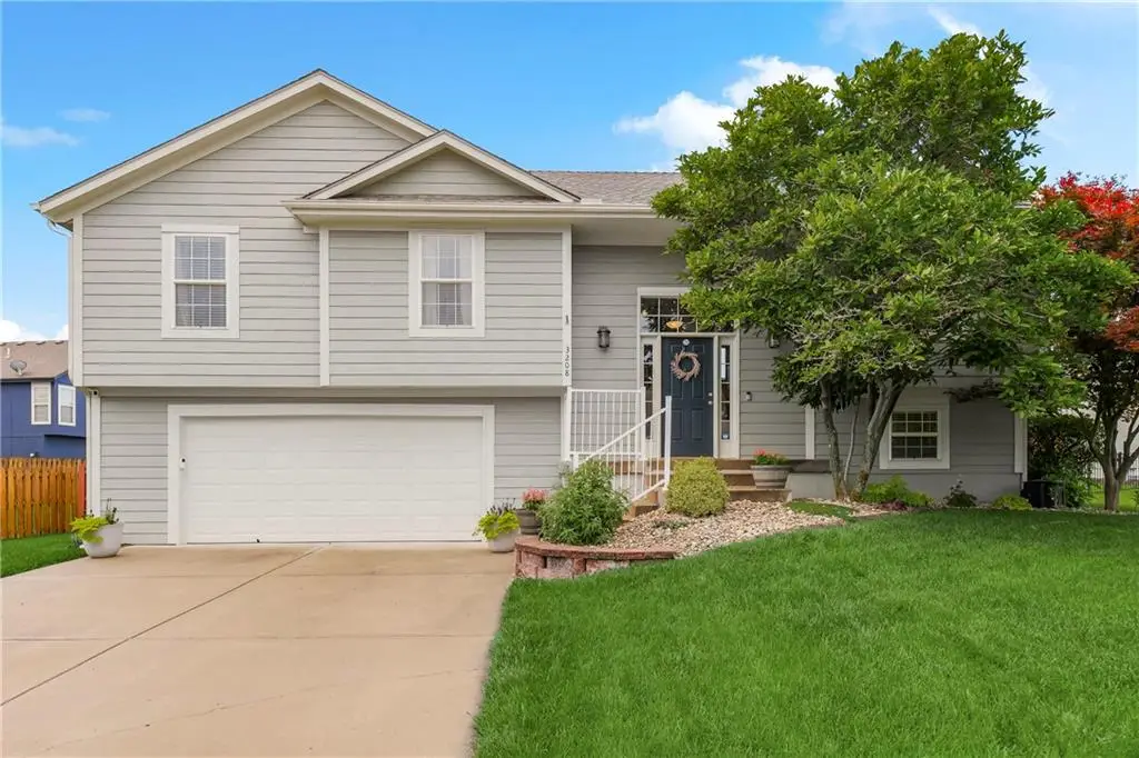 3208 SW Damon Lane, Lees Summit, MO 64082 - #1