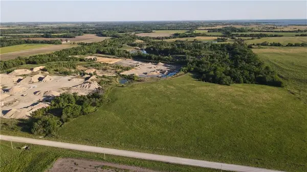 1673 17th Road, Waverly, KS 66871