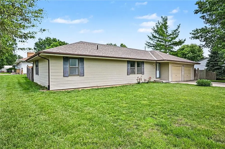 604 Short Street, Lathrop, MO 64465 - #3
