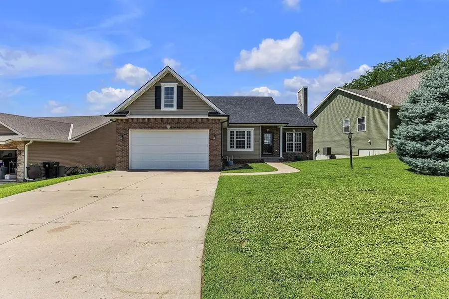 2708 Meadow Ridge Drive, Saint Joseph, MO 64504 - #2