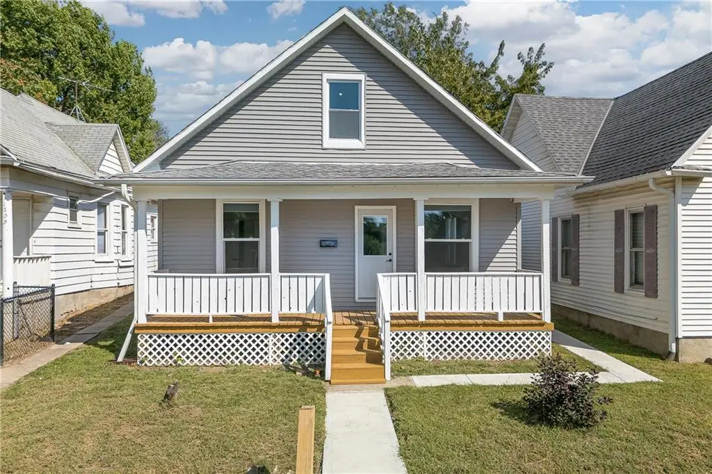 1207 S 23rd Street, Saint Joseph, MO 64507 - #1