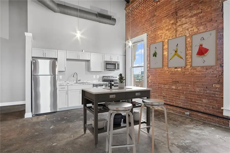 113 W 5th Street #305, Kansas City, MO 64105 - #2