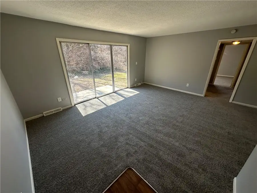 8725 Countryshire Lane, Kansas City, MO 64138 - #2