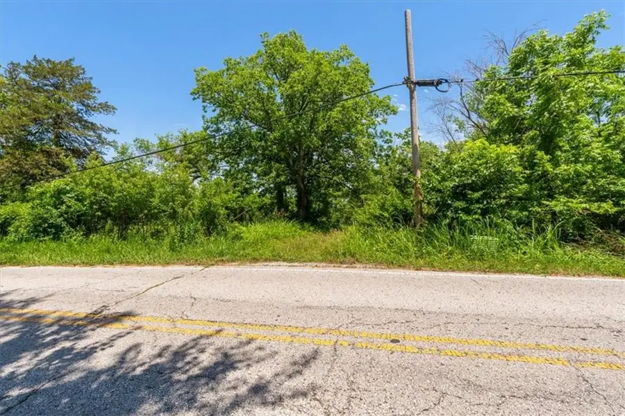 22112 E Eureka Road, Independence, MO 64057 - #2