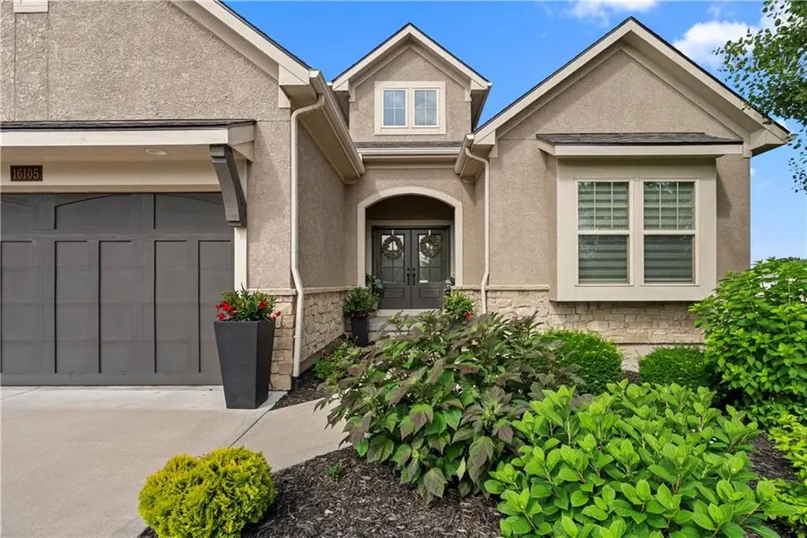 16105 Larsen Street, Overland Park, KS 66221 - #2