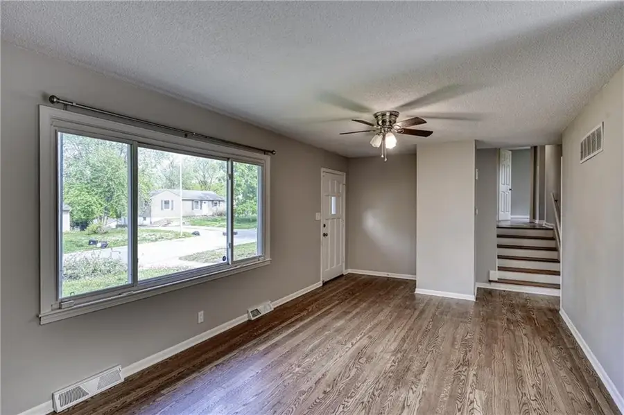 3535 N Chelsea Avenue, Kansas City, MO 64117 - #3