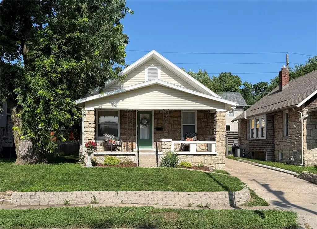 4329 State Line Road, Kansas City, MO 64111 - #1