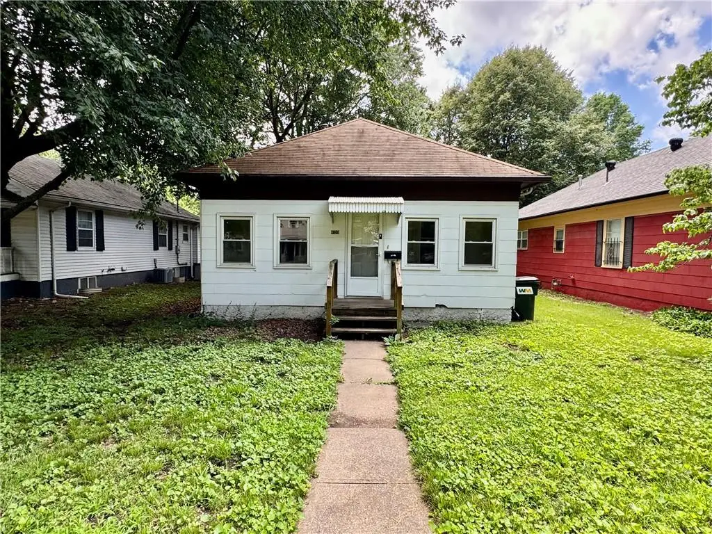 709 Rhodes Street, Grandview, MO 64030 - #1