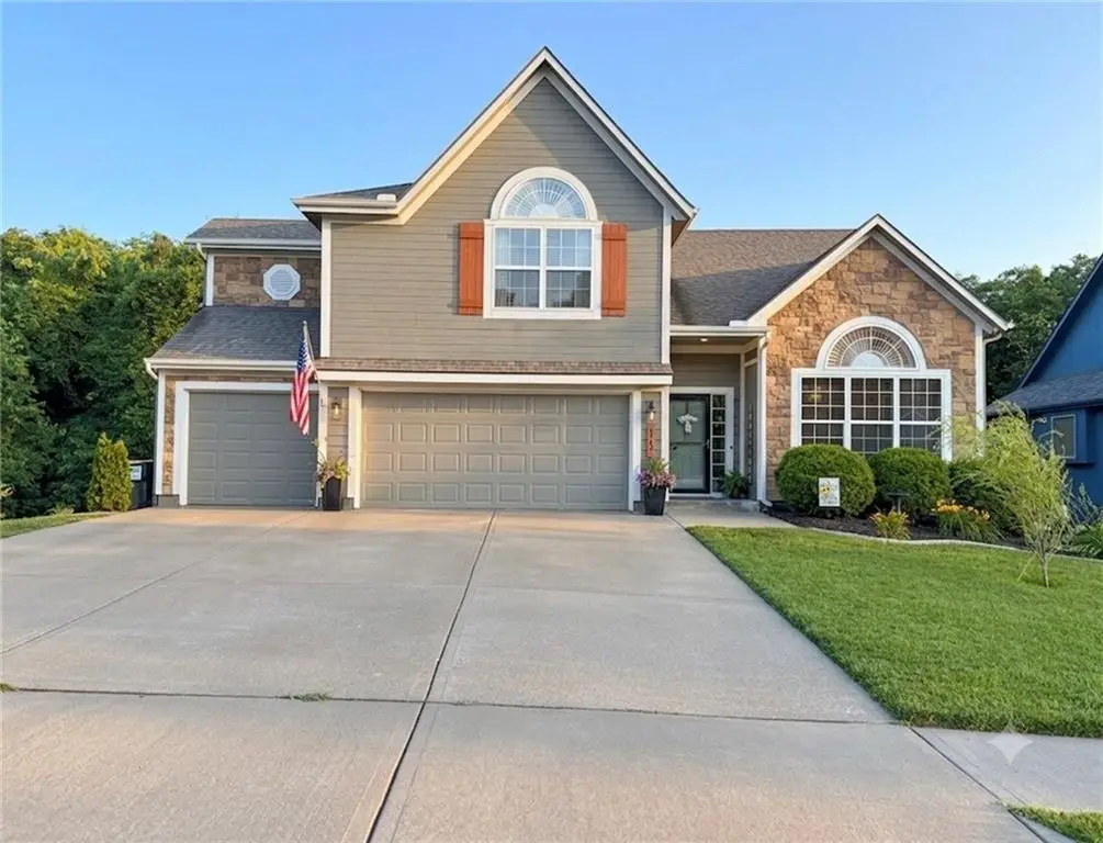 919 S 12th Street, Louisburg, KS 66053 - #1