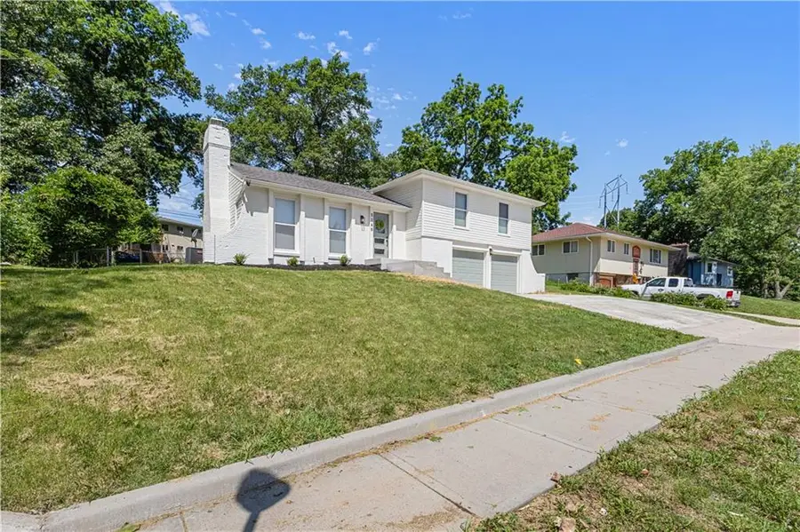 5140 Goodman Lane, Overland Park, KS 66202 - #2