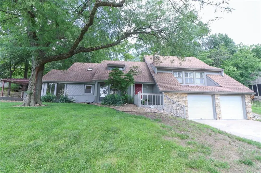 16015 Meadow Lane, Stilwell, KS 66085 - #1