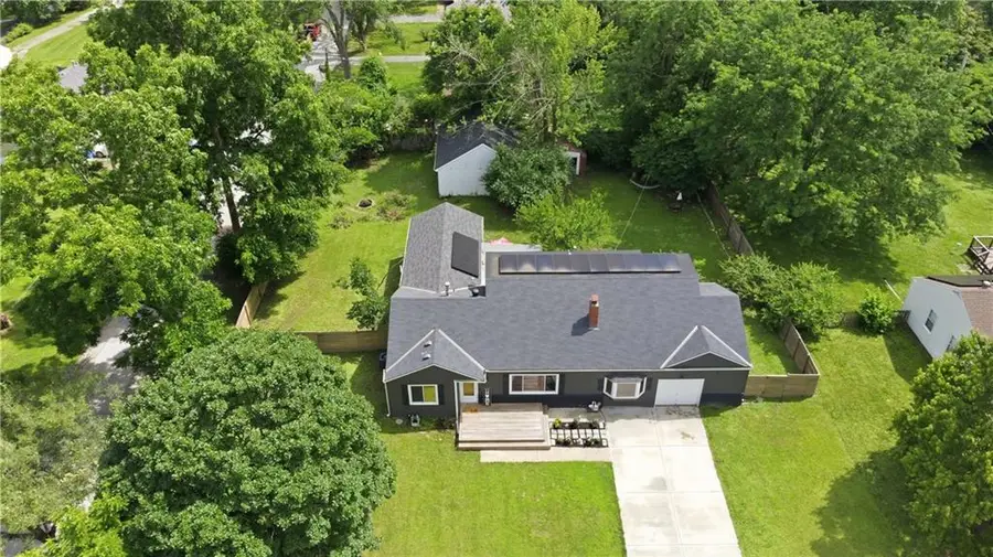 511 E 92nd Street, Kansas City, MO 64131 - #3