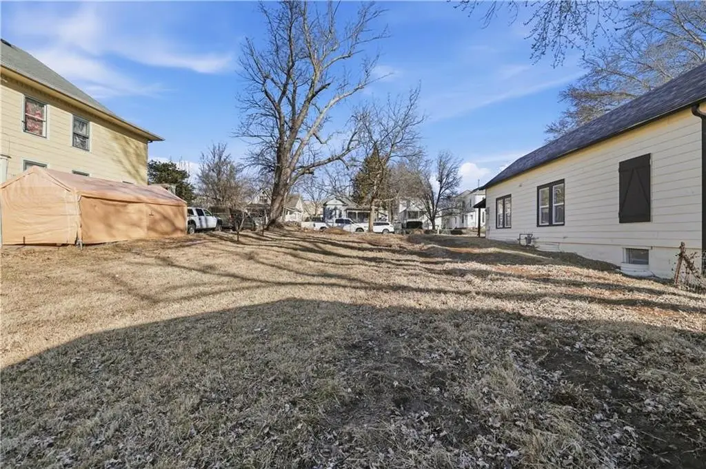 817 W White Oak Street, Independence, MO 64050 - #1