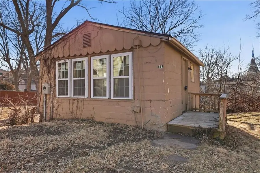 817 W White Oak Street, Independence, MO 64050 - #3